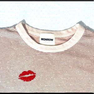 NWOT MONROW Kiss Sweatshirt